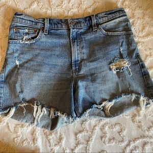 Abercrombie & Fitch high 4” shorts